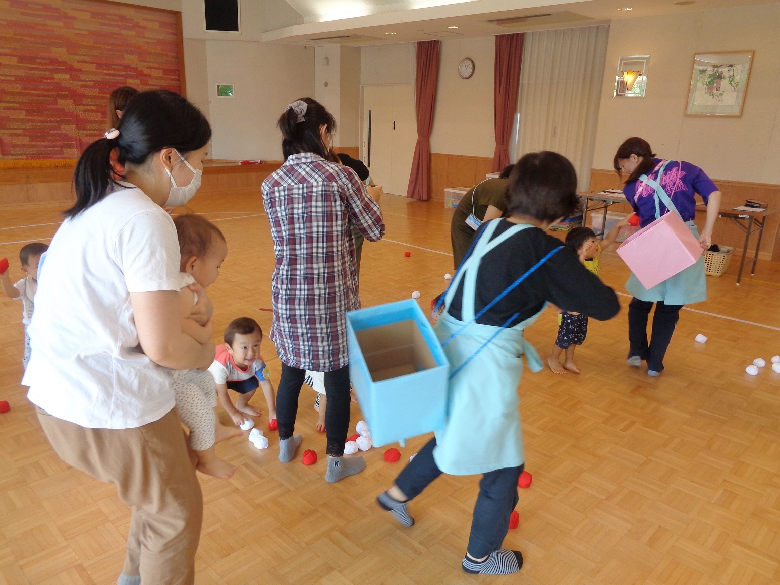 9月 和泉1 3歳広場で運動会ごっこ お知らせ 社会福祉法人 和泉蓮華会 松山認定こども園 和泉 和泉保育園